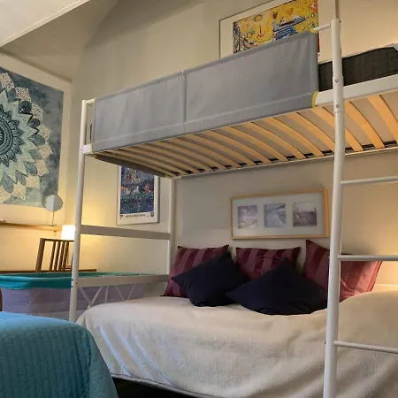 Savannah's Treat Homestay Kibaek